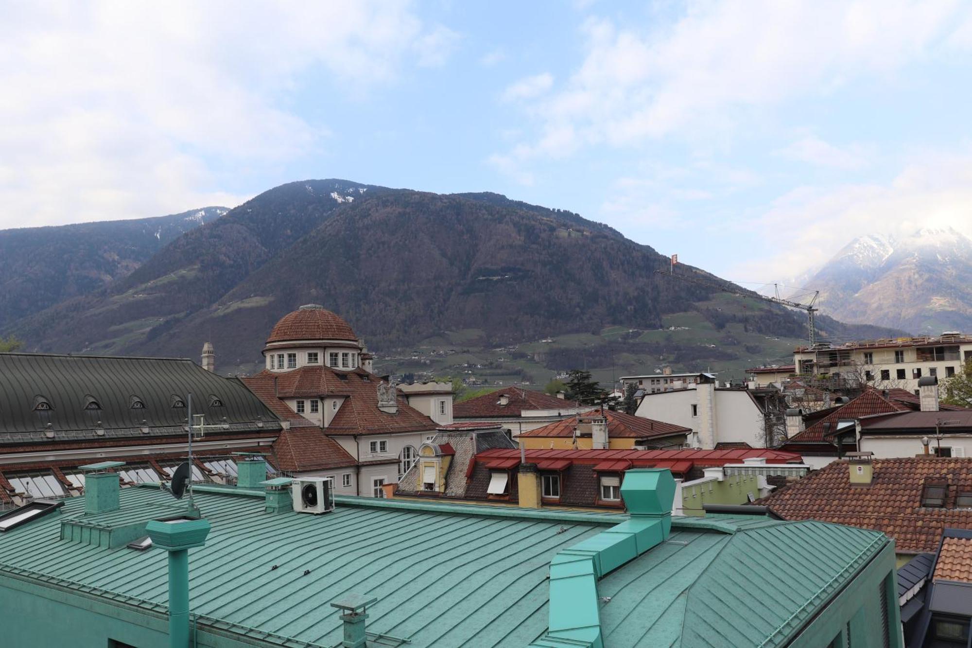 Апартаменти Ausblick Kleinjuwel Mit Panoramablick + Garage Мерано Екстер'єр фото