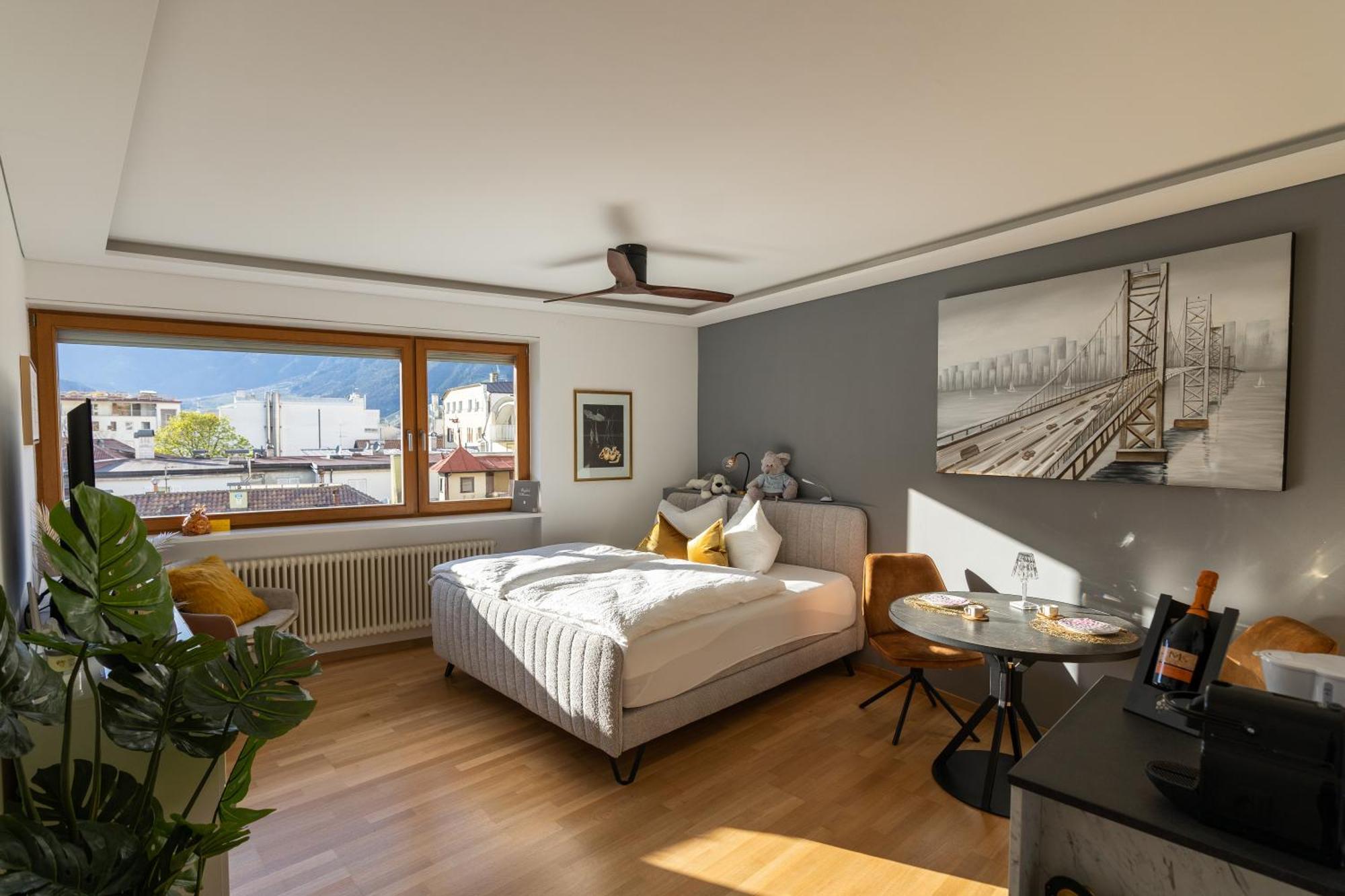Апартаменти Ausblick Kleinjuwel Mit Panoramablick + Garage Мерано Екстер'єр фото